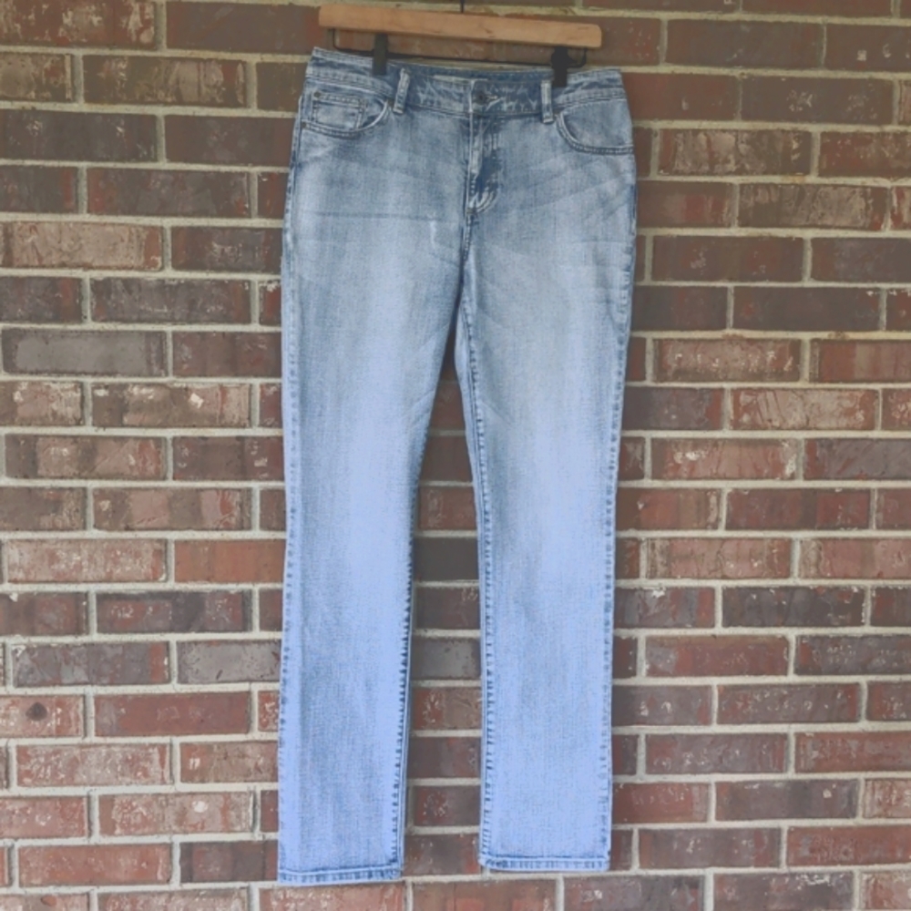 Chico's Ultimate Fit Slim Leg Jeans